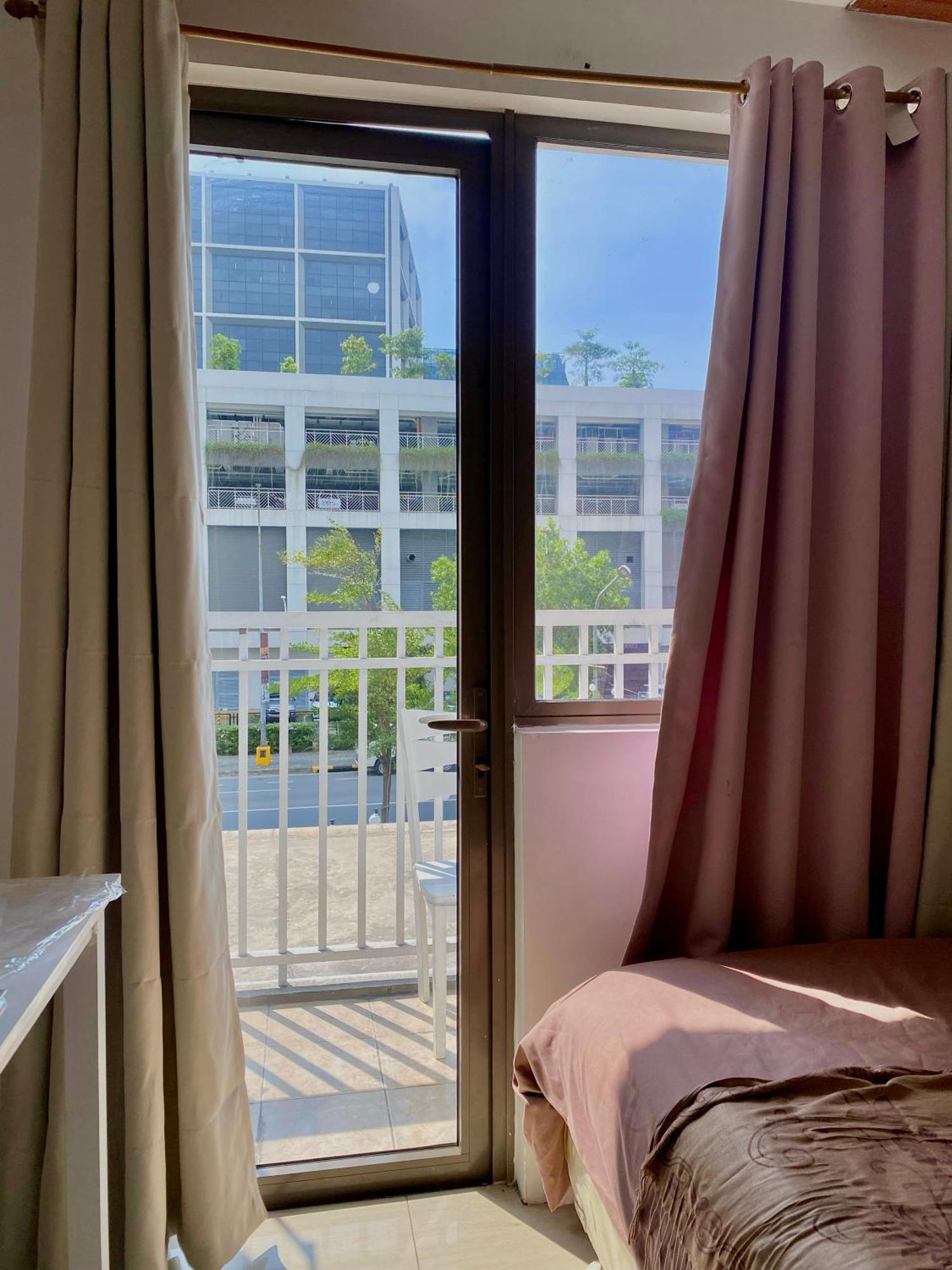 Condo Near Moa Manila Exterior photo